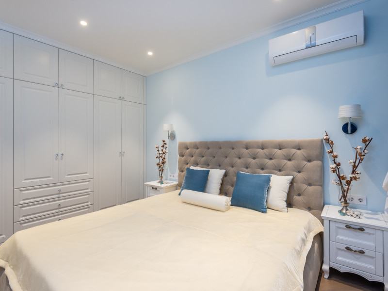 Classic white wardrobe ideas for your bedroom - Beautiful Homes