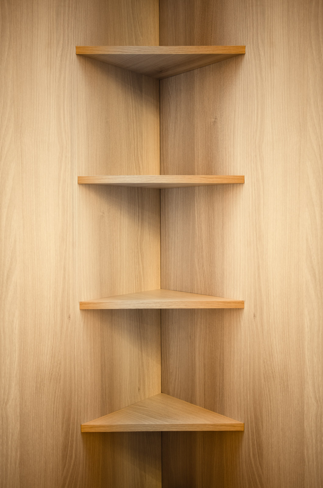 A Triangular Rack to Save Space in the Kitchen - Beautiful Homes