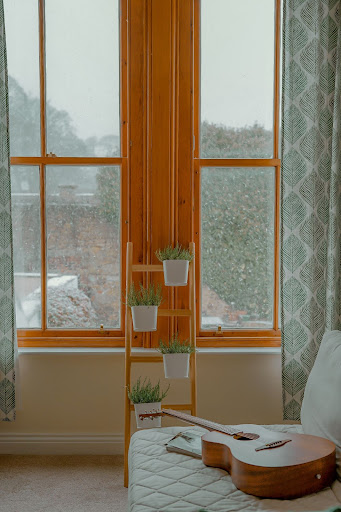 Fresh monsoon décor with indoor plants & decluttered interiors - Beautiful Homes