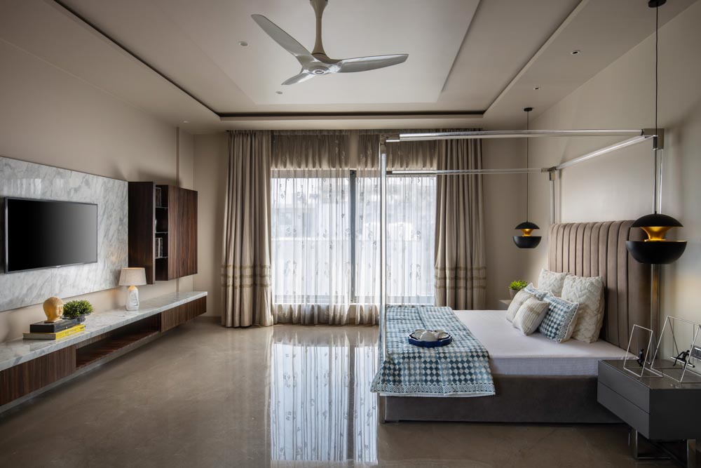 Plan your spacious bedroom with bed size & dimensions - Beautiful Homes