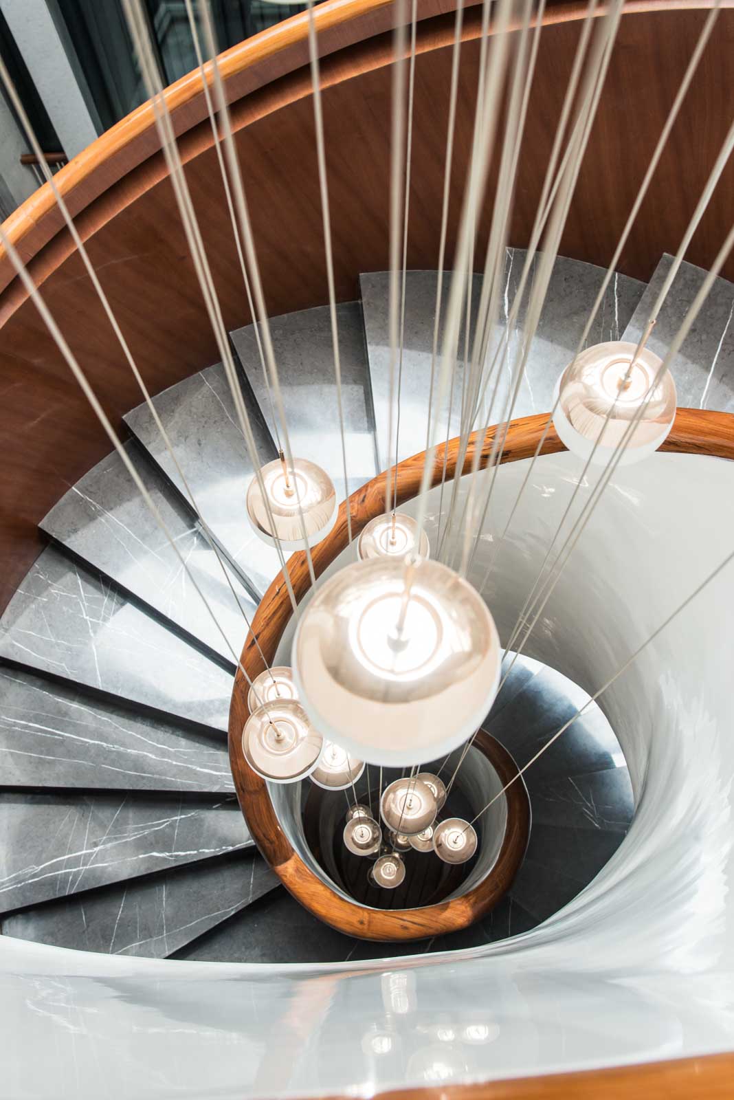 Cleft house staircase and lights - Beautiful Homes