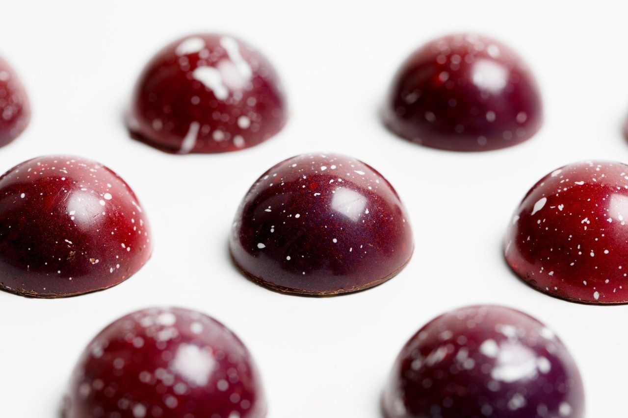 Mulled Wine Chocolate Dome - Beautiful Homes