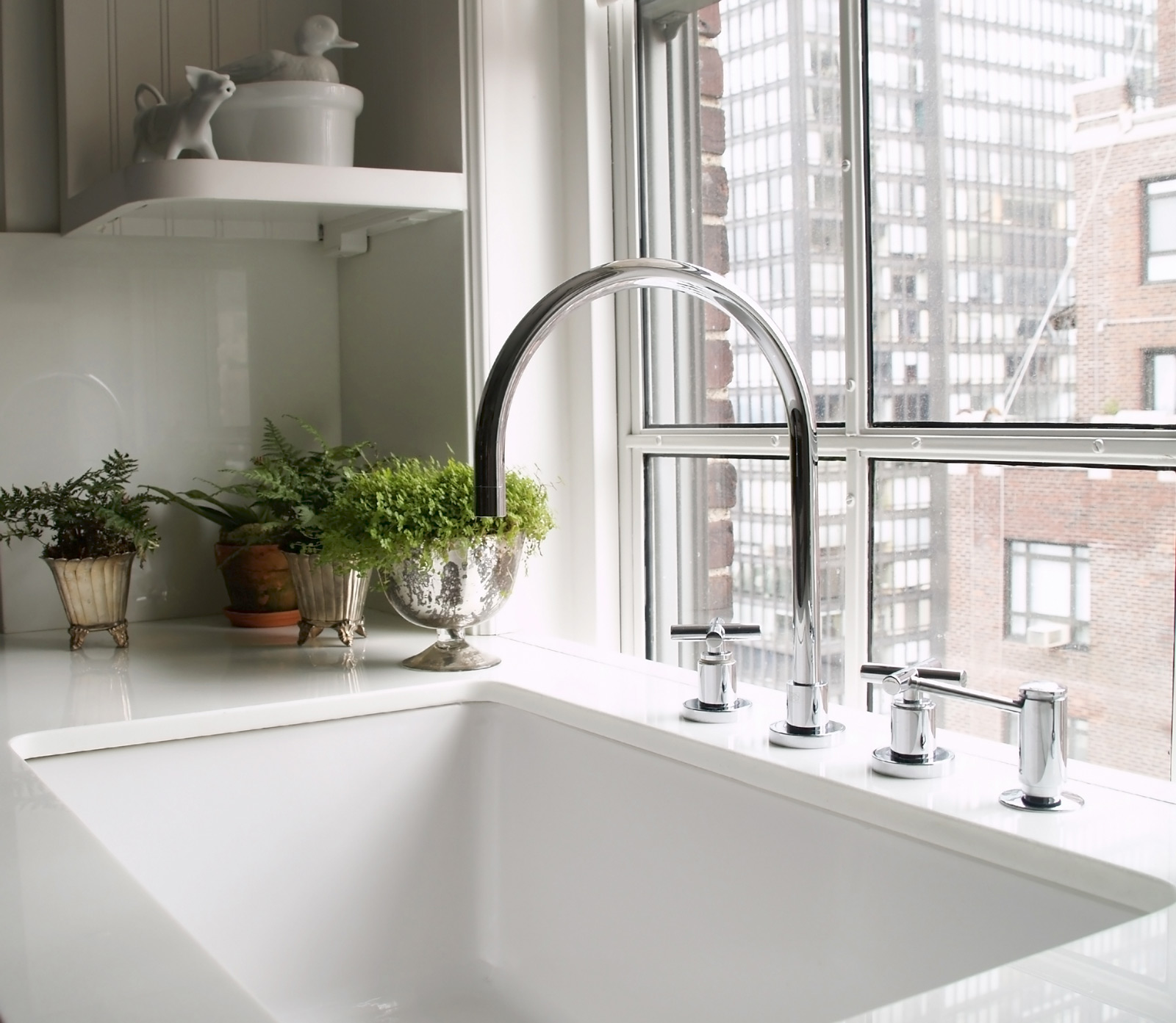 High Arched Faucet Kitchen Wash Basin Sink Interior Design - Beautiful Homes