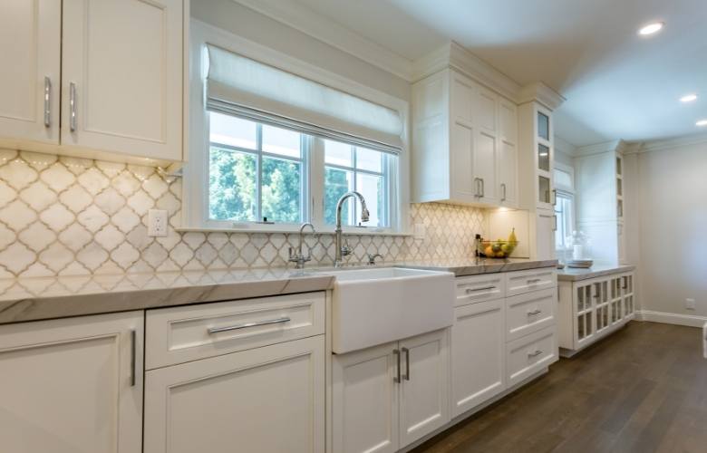 White and golden patterned kitchen wallpaper designs - Beautiful Homes