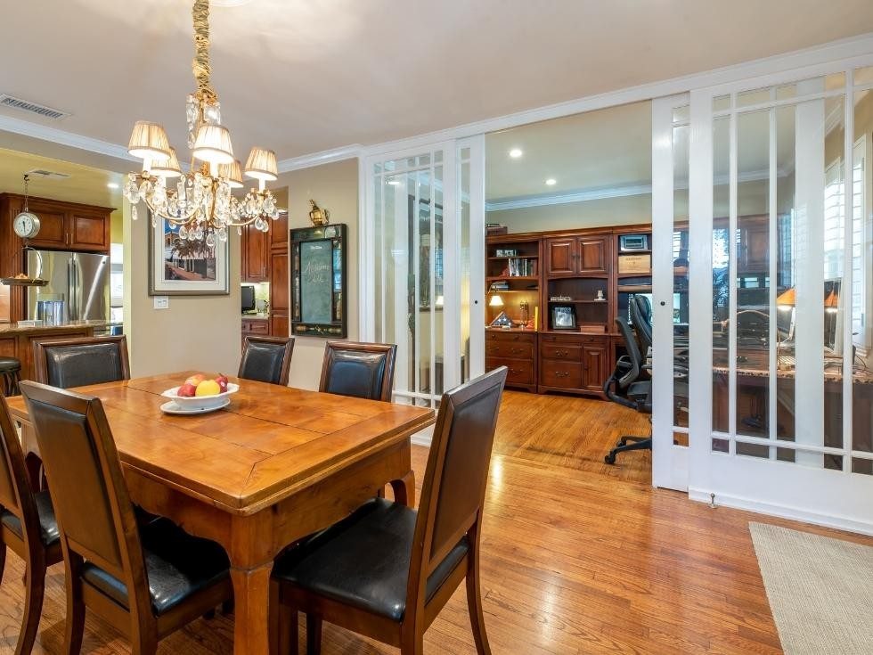 Light dining room colors with wooden floorboard - Beautiful Homes